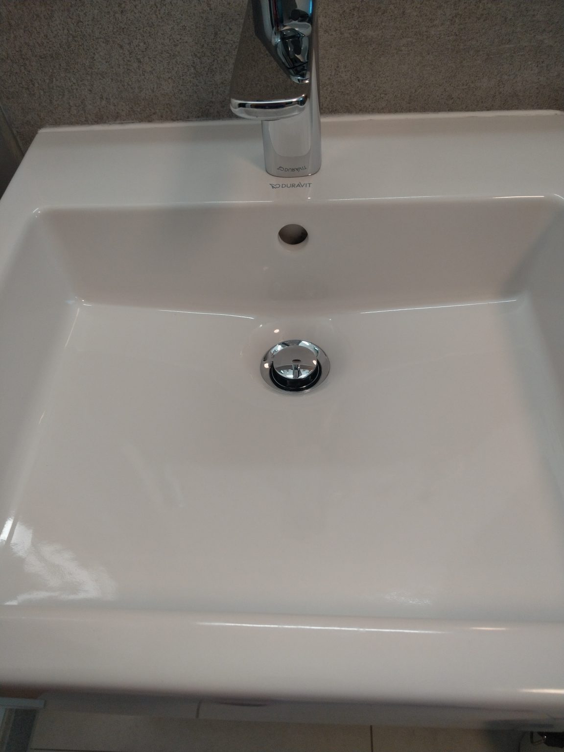 Lavabo Reinigung Nacher