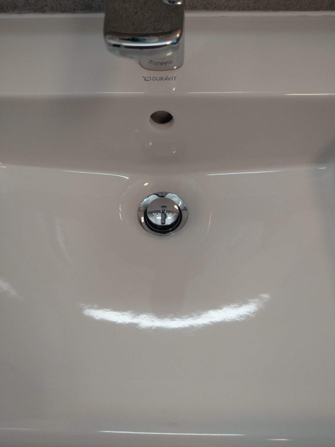 Lavabo Reinigung Nacher