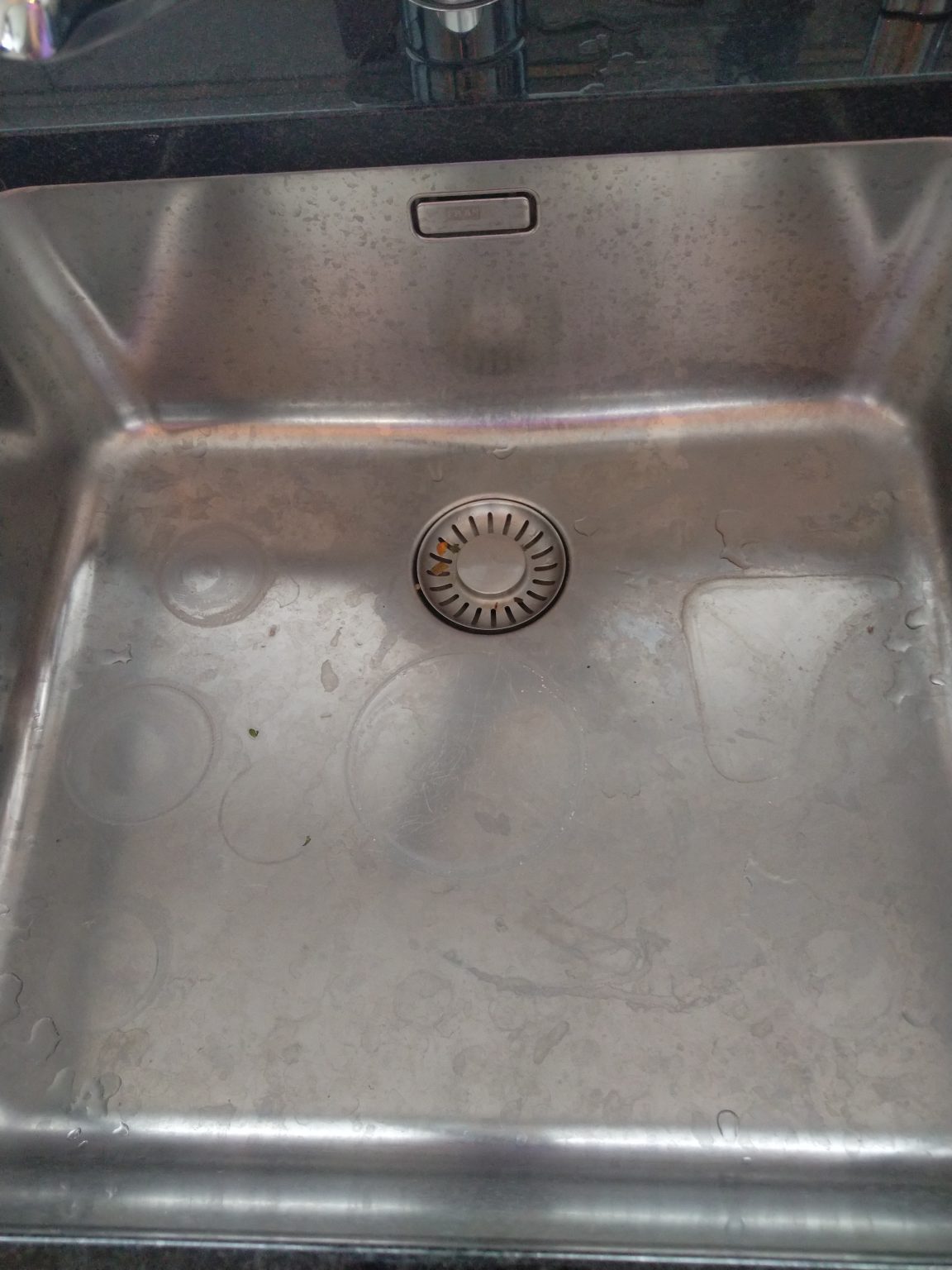 Spülbecken Reinigung Vorher